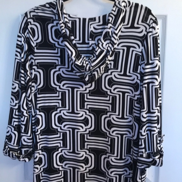 Macbeth Collection hoodie - Picture 4 of 6